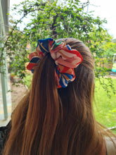 Load image into Gallery viewer, Sorrento XL Scrunchie