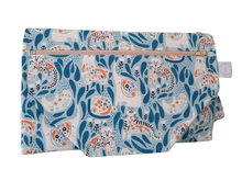 Load image into Gallery viewer, Elle zippered change mat clutch DELUXE