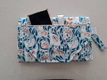 Load image into Gallery viewer, Elle zippered change mat clutch DELUXE