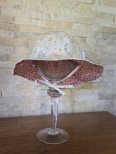 Load image into Gallery viewer, Wattle Daisy Baby Hat sz Small